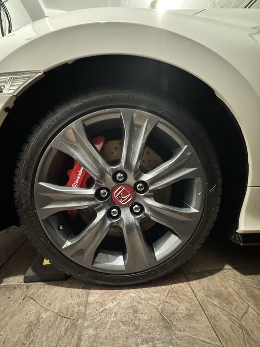 Koła/felgi z oponami zimowymi Honda Civic TypeR 18 5x120