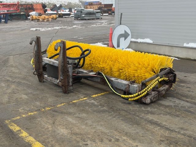 dużą zamiatarka do ładowarki volvo na szybkozłącze l 120