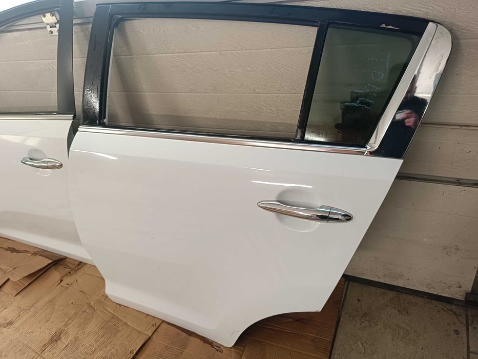 Drzwi Lewy Tył Kia Sportage III / Białe