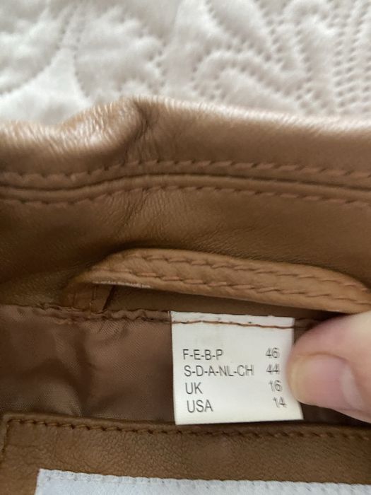 Blusao em couro modelo La Redoute