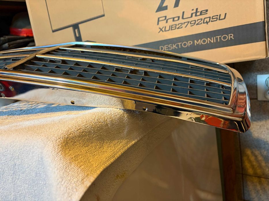 Gril Atrapa  MERCEDES W201 190