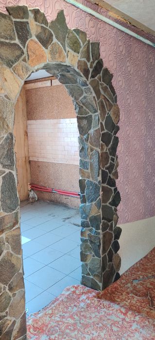 Продається будинок з великою ділянокою