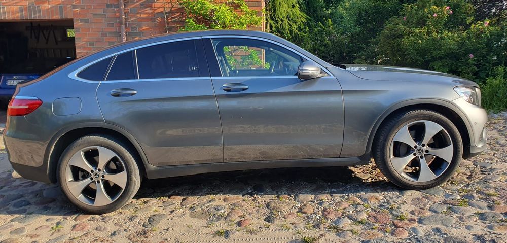 Mercedes-Benz GLC kupiony w salonie mercedesa Witman, stan bardzo dobry
