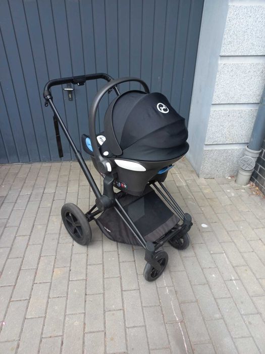Fotelik samochodowy Cybex Anton wraz ze stelarzem