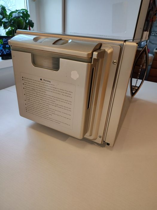 Mikrofalówka z funkcją samoczyszczenia