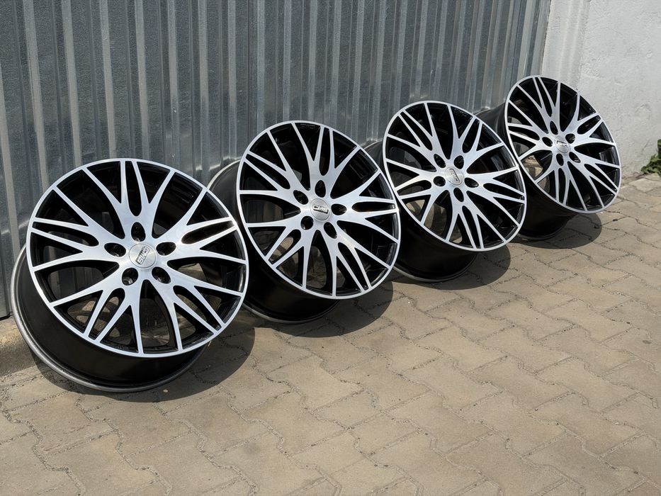 Диски універсальні 5/112 R18 8J ET45 стан нових комплект