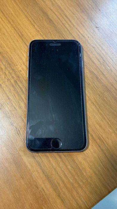 Iphone 6s - bardzo dobry stan.