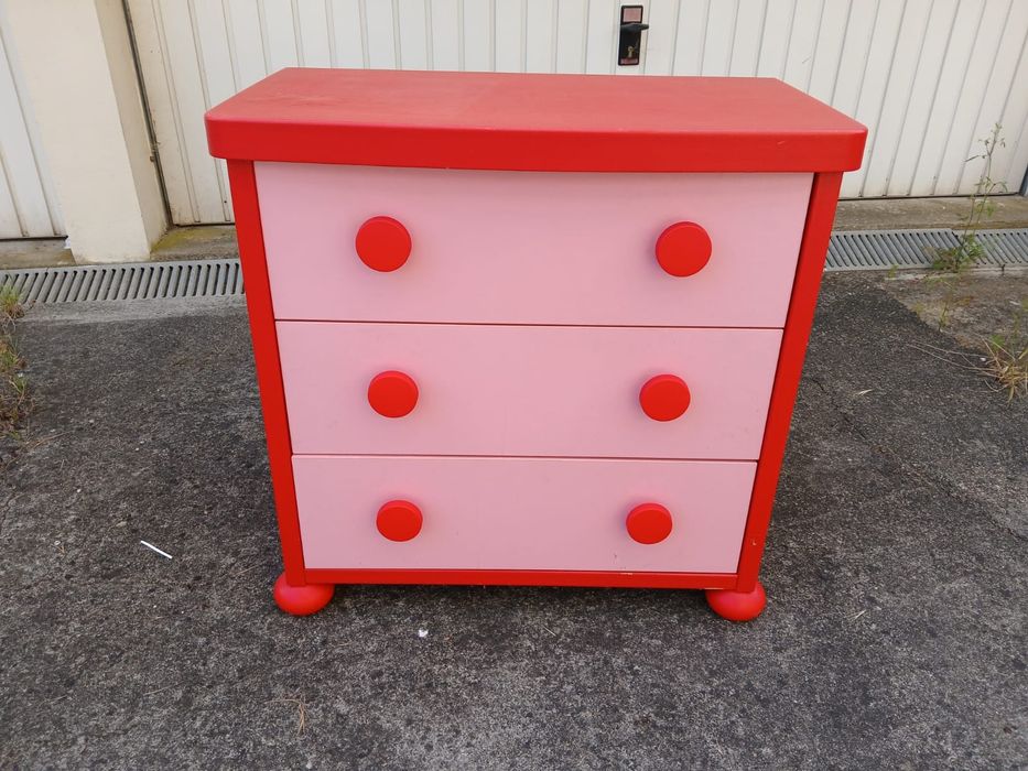 Cómoda criança ikea