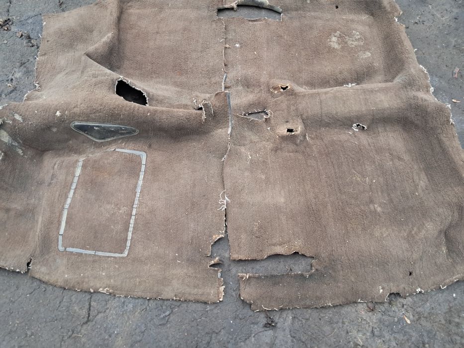 Продам Коричневий Ковролін в салон ВАЗ