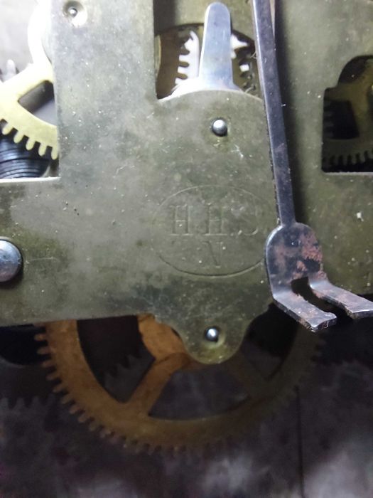 719 Mechanizm starego zegara ściennego HHS
