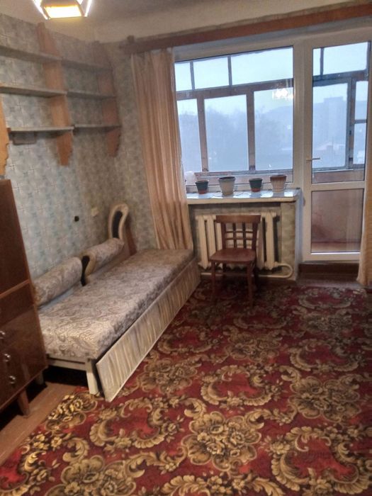 Оренда двокімнатної квартири київська 63 на любий термін.
