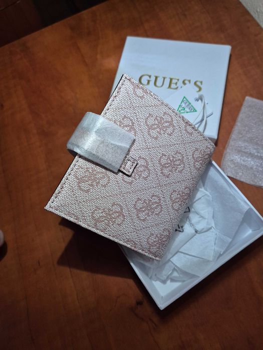 Porta cartões Guess