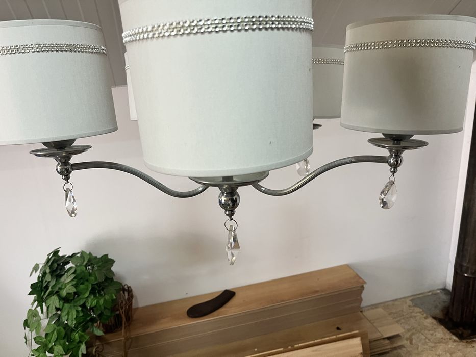 Żyrandol lampa wiszaca