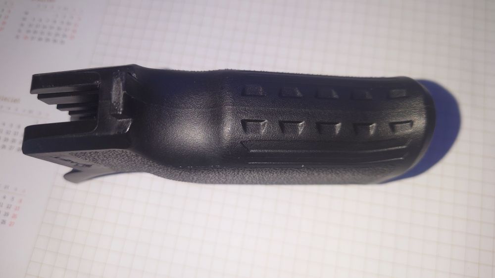 Chwyt pistoletowy MFT Engage EPG27 do karabinków AR15 - Black