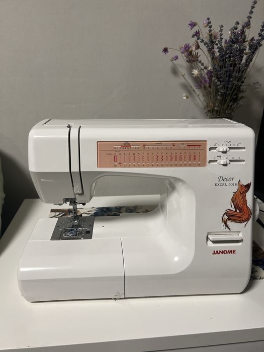 Швейна машина Janome Decor Excel 5018
