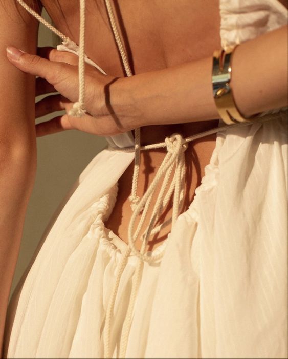 Молочна сукня/сарафан в оренду