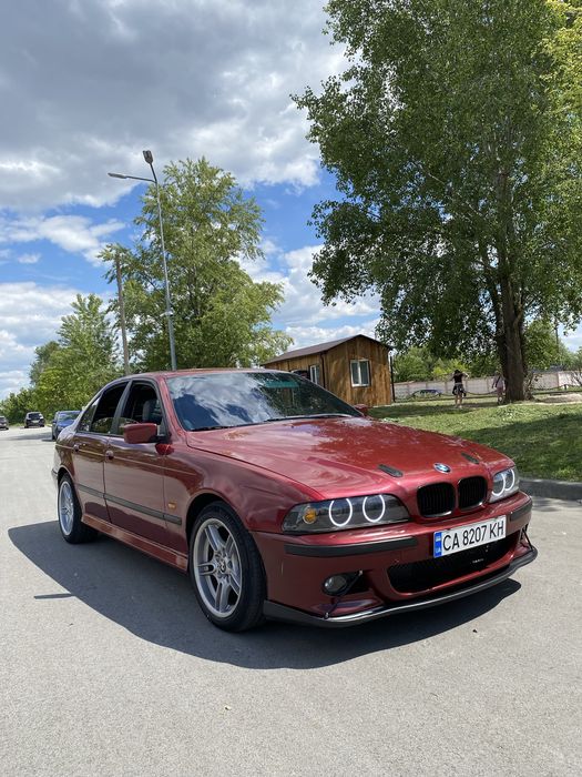 Продам BMW 520 E39