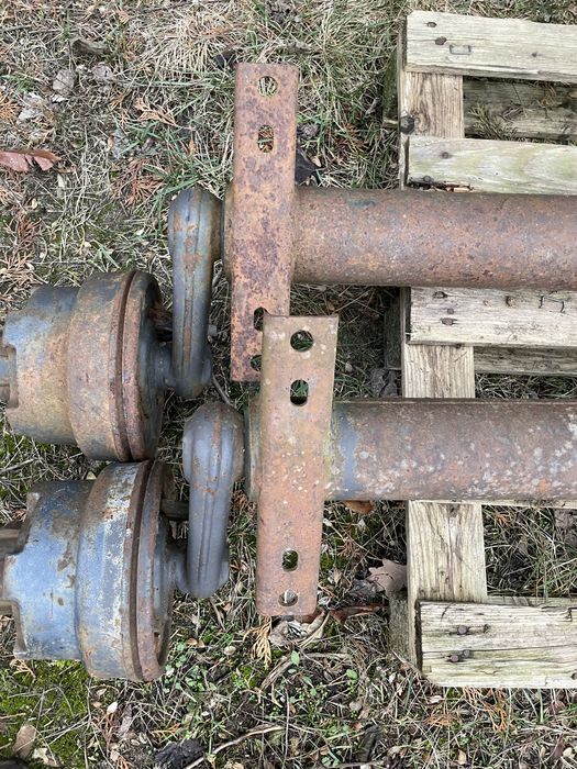 Oś przyczepy hamowana Knott 2x