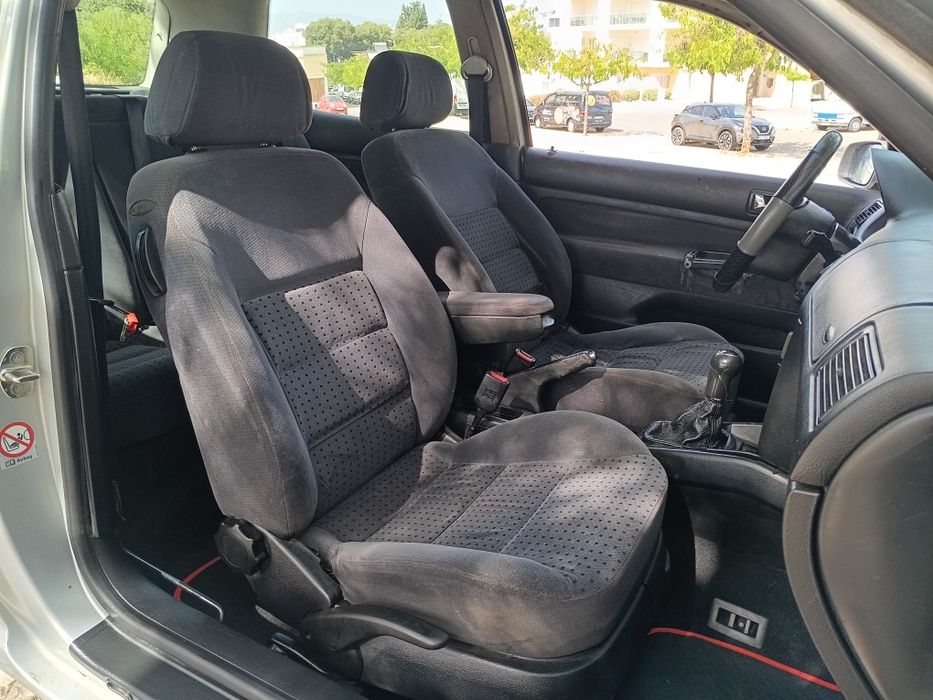 Oportunidade vw golf 1.4 gasolina em excelente estado