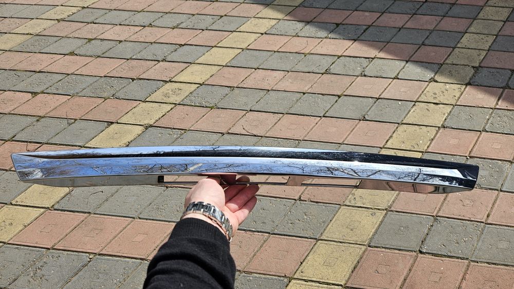 Планка подсветки номера тойота авенсис т27. Хром