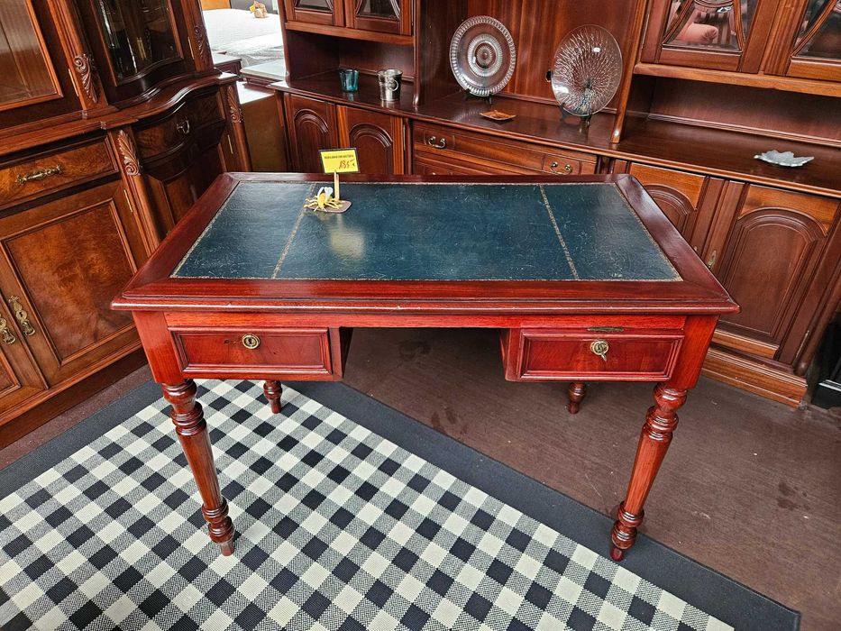 Secretária antiga em madeira maciça - Bom estado geral