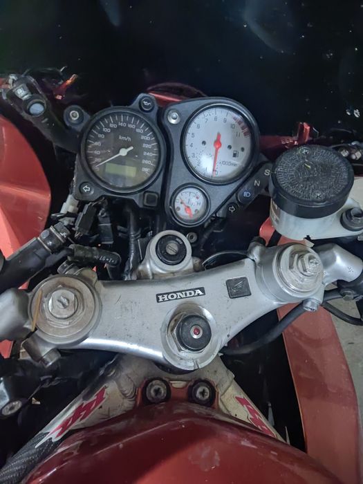 Продам мото VTR 1000