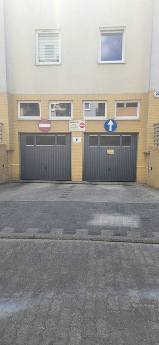 GARAŻ DO WYNAJECIA 18 m2 OS. WYGODA UL. ŻYZNA 20