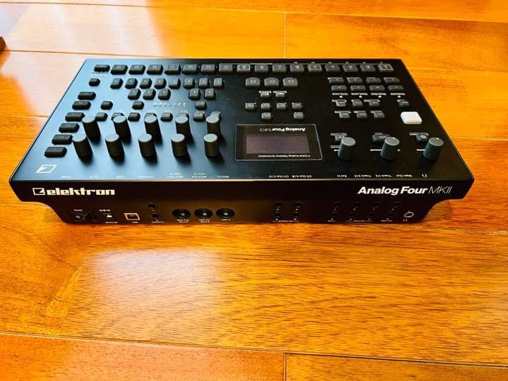 Elektron Analog Four MK II Black Edition