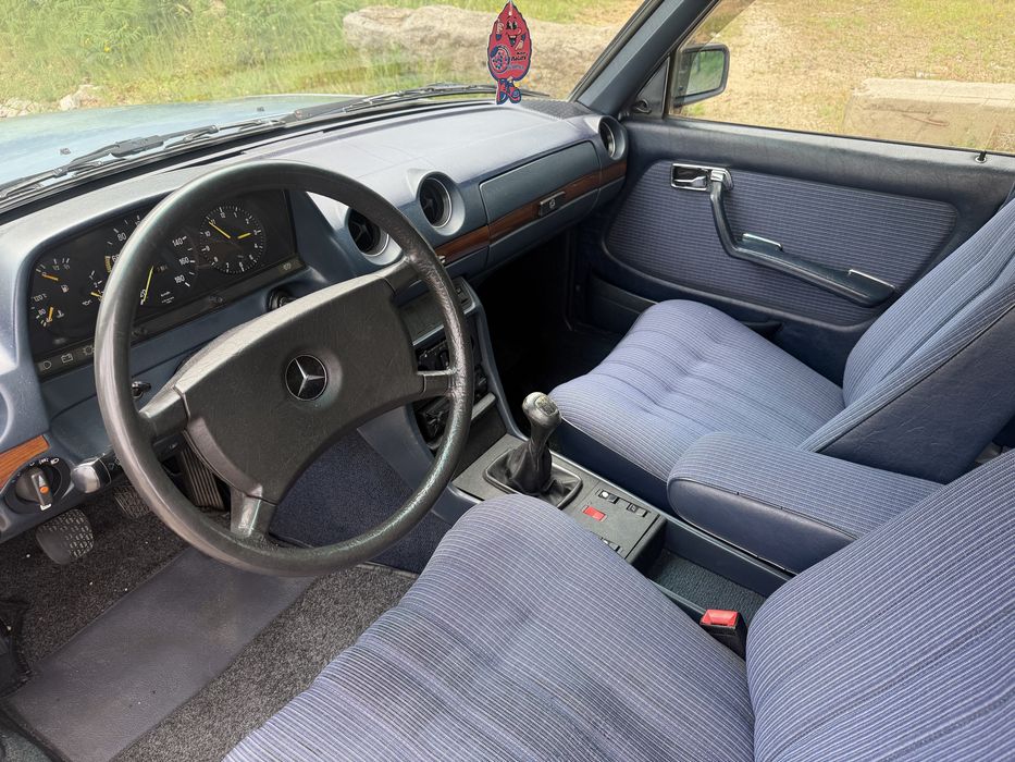 Mercedes Benz D300