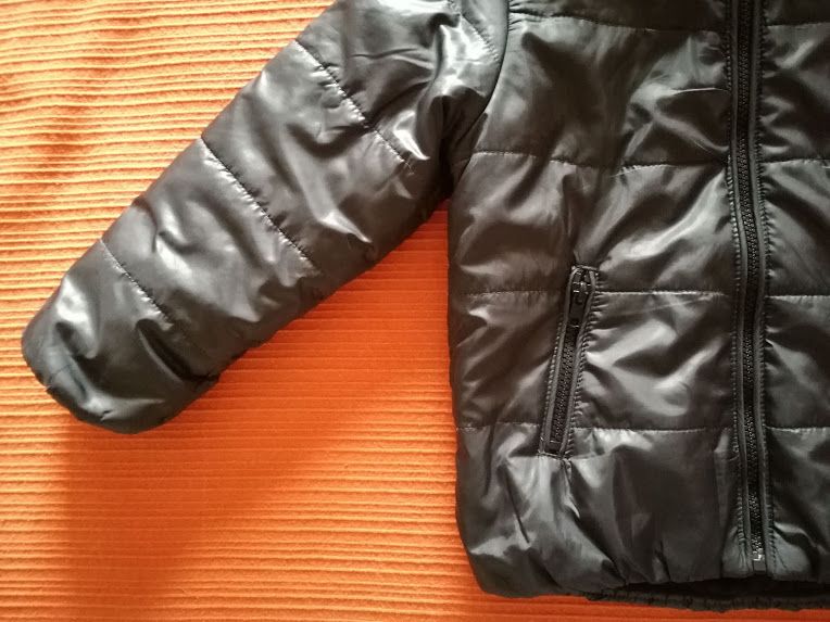 Blusão Preto Capuz Pêlo, 5-6 Anos