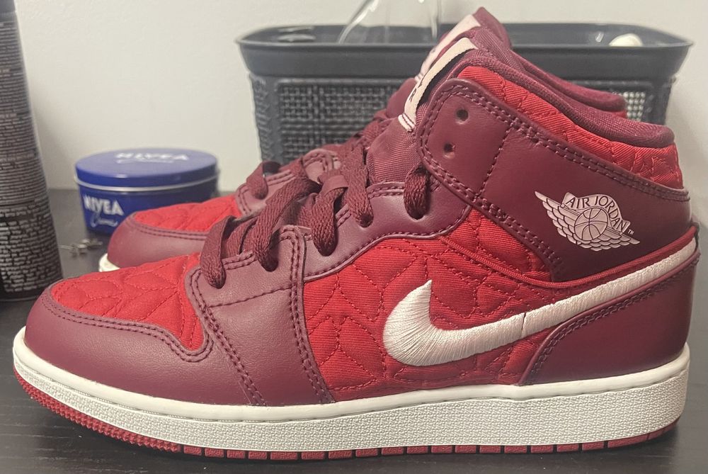 Air Jordan 1 Mid