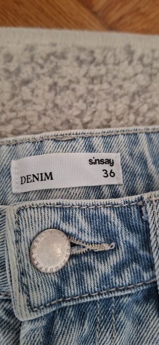 Jeansy błękitne Denim Sinsay r. 36 S