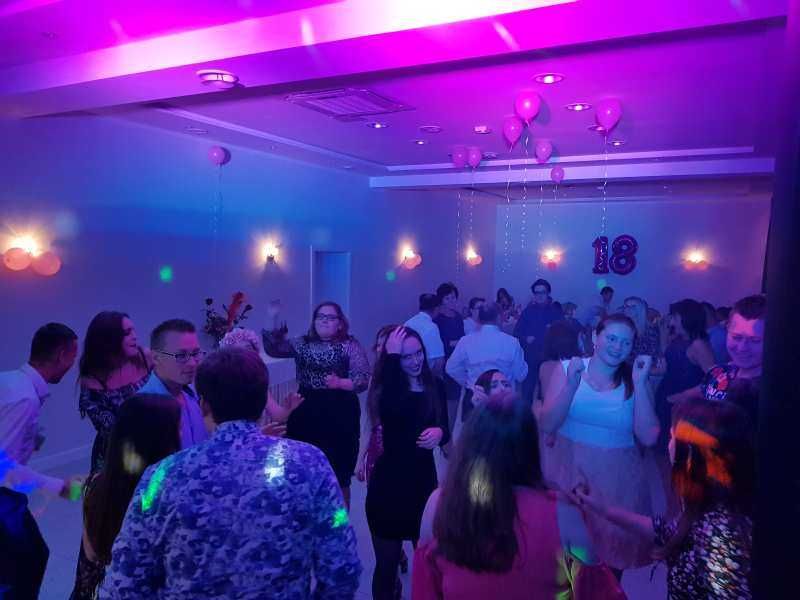 DJ saksofon fontanny wiatraki iskier ciężki dym fotobudka pistolet CO2