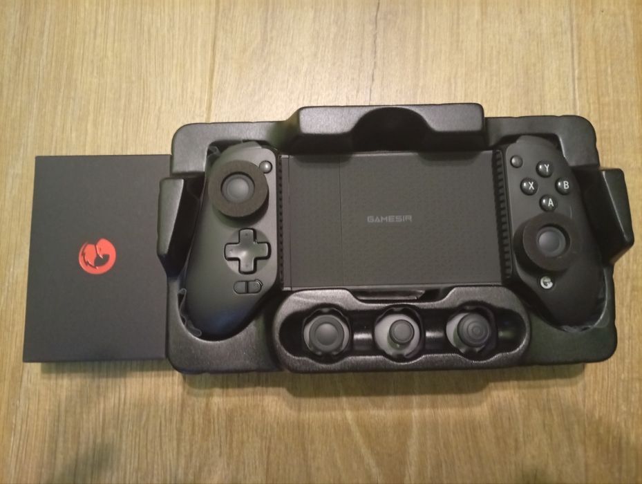 Pad Kontroler Gamesir G8+ Galileo czarny nowy