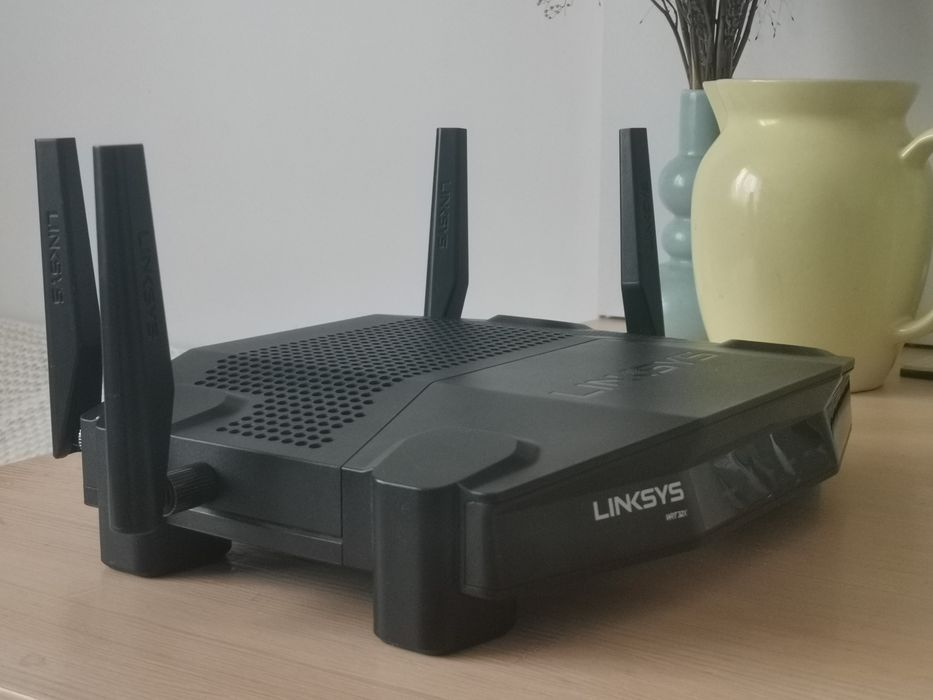 Чудовий Wi-Fi роутер Linksys WRT32X