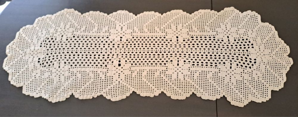 Napron beje 95x32 Feito à mão