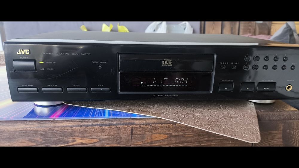 Odtwarzacz JVC XL-V184
