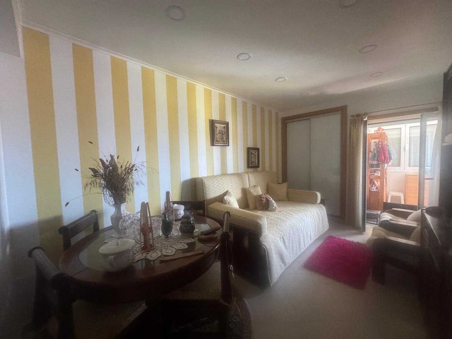 Apartamento de alta qualidade com vistas maravilhosas e exposição nascente, poente, norte e sul para as praias, cidades e campo