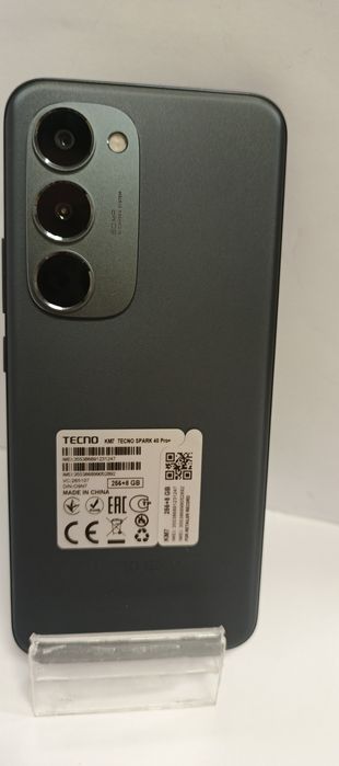 Смартфон Spark 40 Pro +