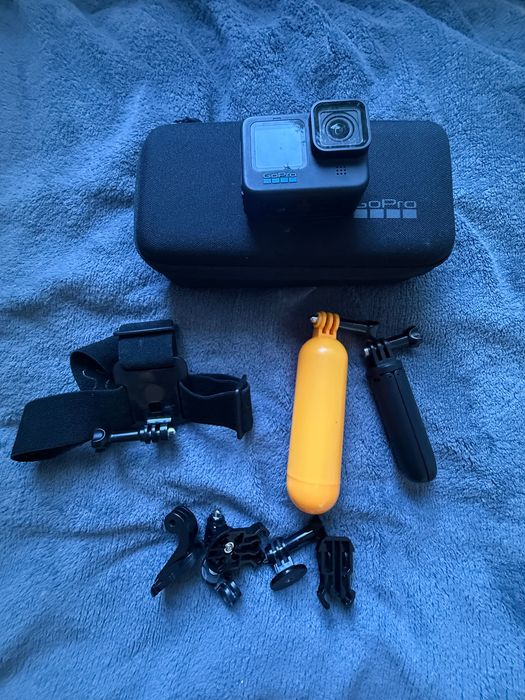 GoPro Hero 10 Black – Stan Idealny + Karta SanDisk Extreme PRO 128GB + Zestaw Akcesoriów