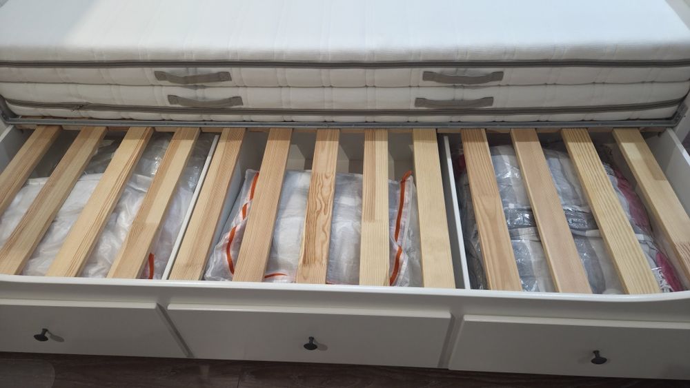 Cama dupla com gavetas - IKEA