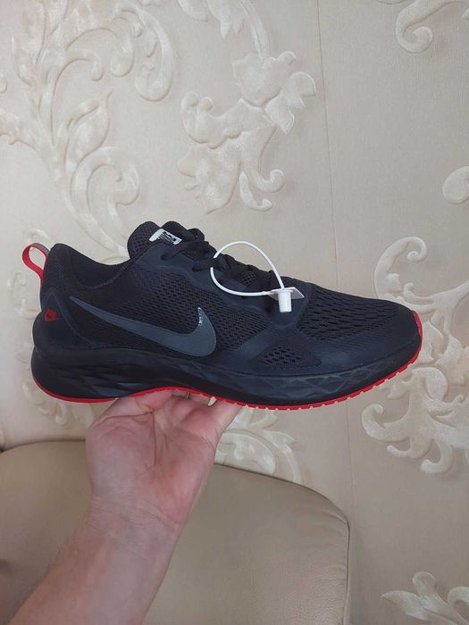 Оригінал кросівки Nike Zoom Winflo 8