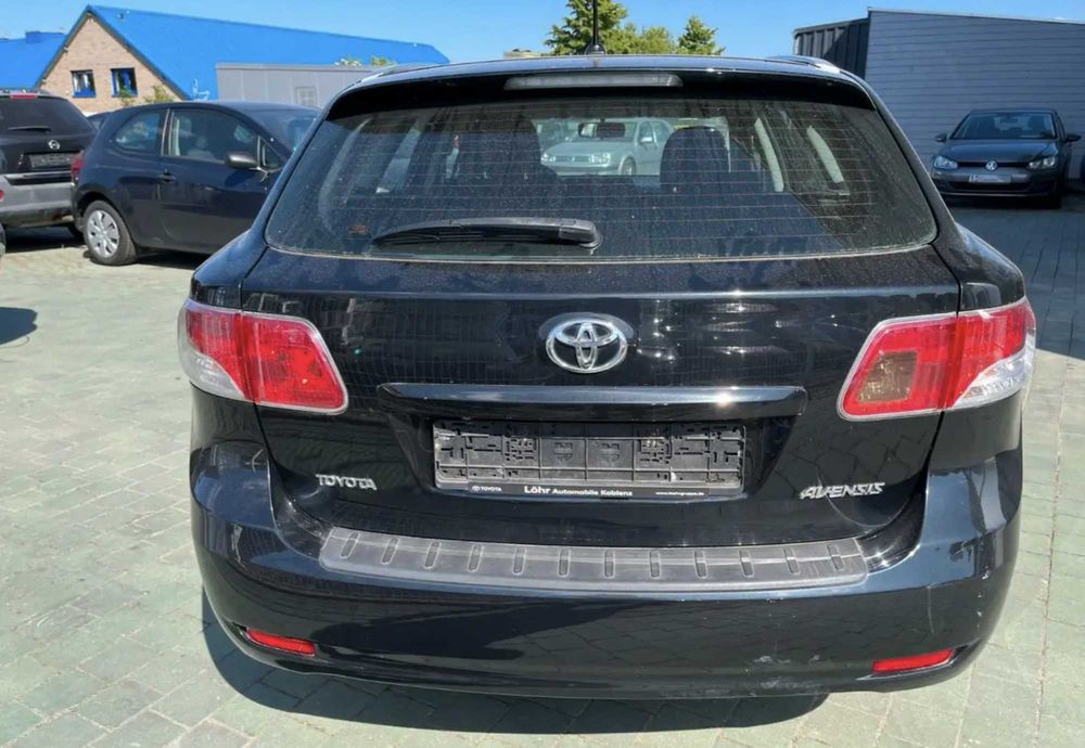 Тойота Авенсіс Т27 бампер разборка Avensis t27