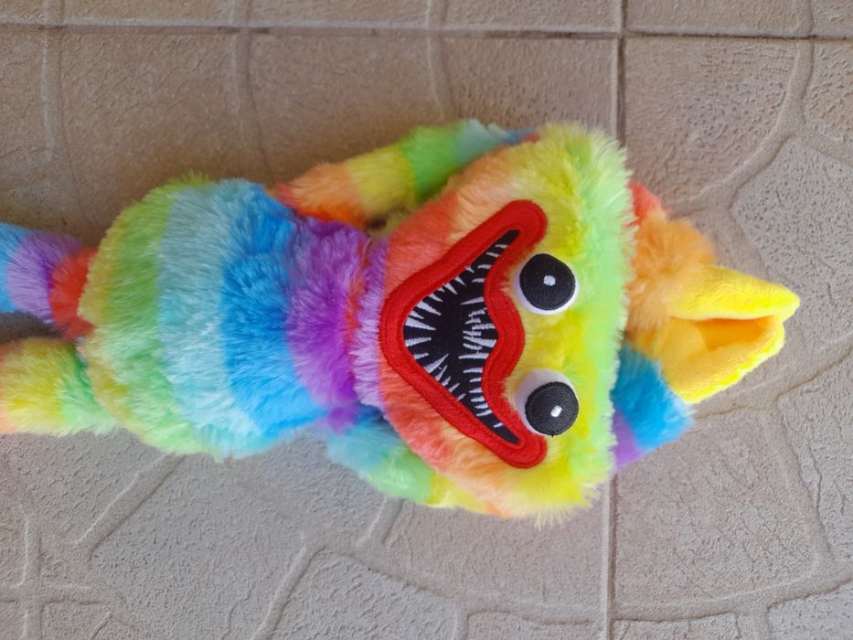 Boneco Huggy Wuggy 40cm