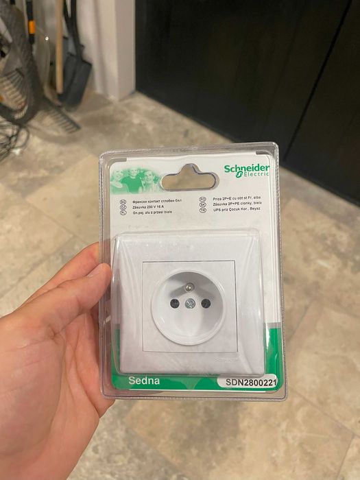 Zestaw ramek i przełączników Simon