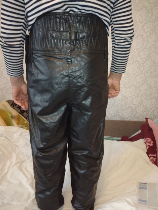 Кожаные утеплённые штаны для охотников , рыбаков , работе на улице .