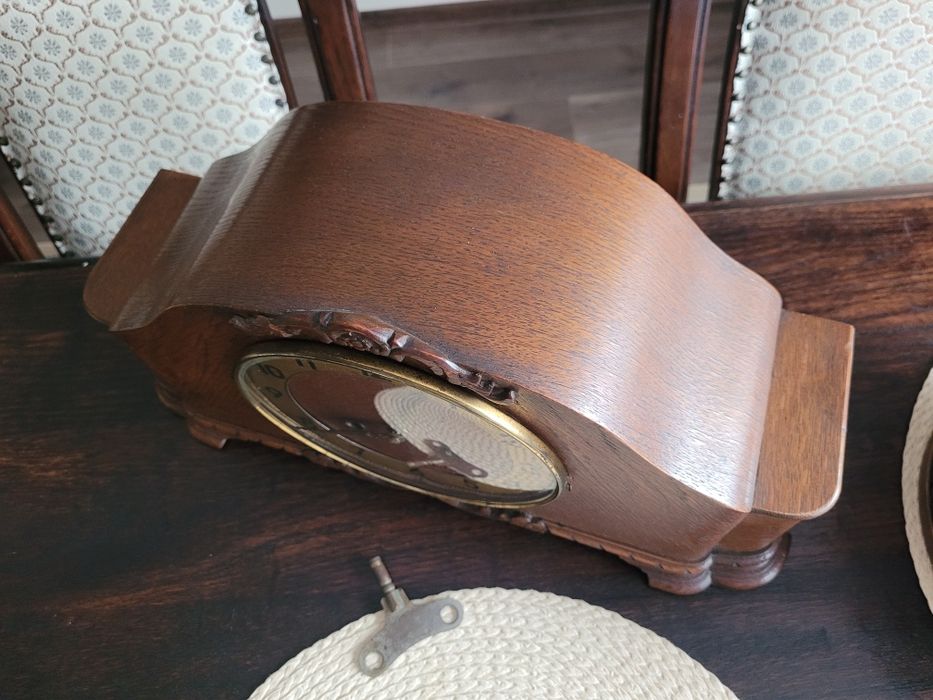 Stary zegar kominkowy