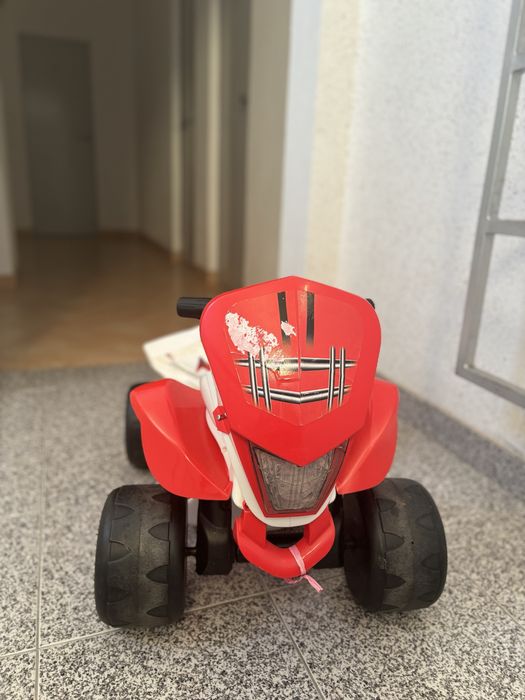 Moto 4 infantil bateria