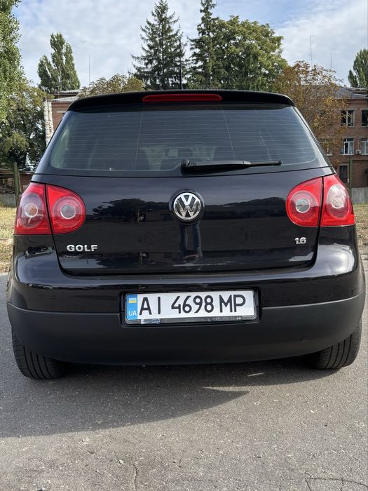 VW Golf 5 2006 рік 1.6MPI . Автоматична коробка передач.