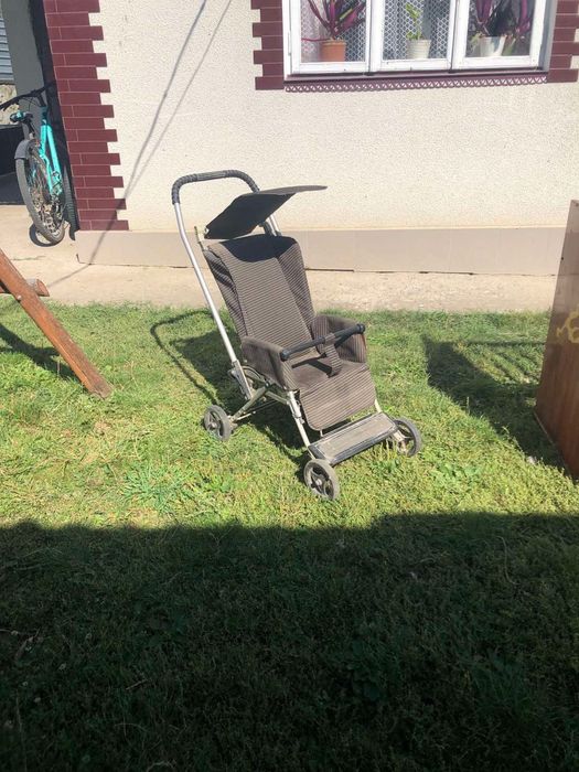 Продам б/у прогулянкову коляску